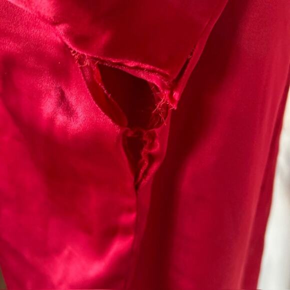 Vintage Victoria’s Secret Gold Label Red Satin Night Shirt – Size P/S – READ - Picture 6 of 8